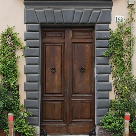 Guest house Domus Corsini 2*
